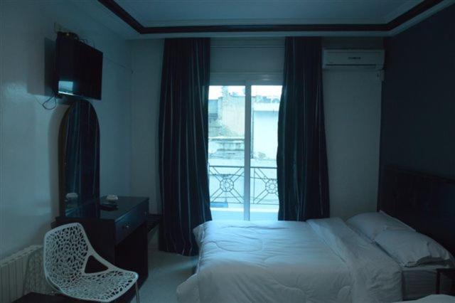 Hotel Le Calife Tunis Bagian luar foto