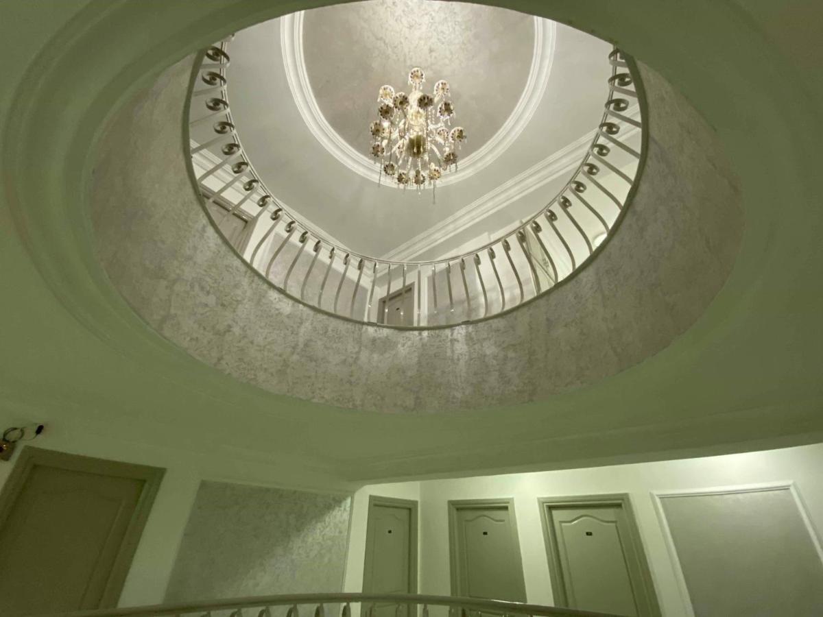 Hotel Le Calife Tunis Bagian luar foto