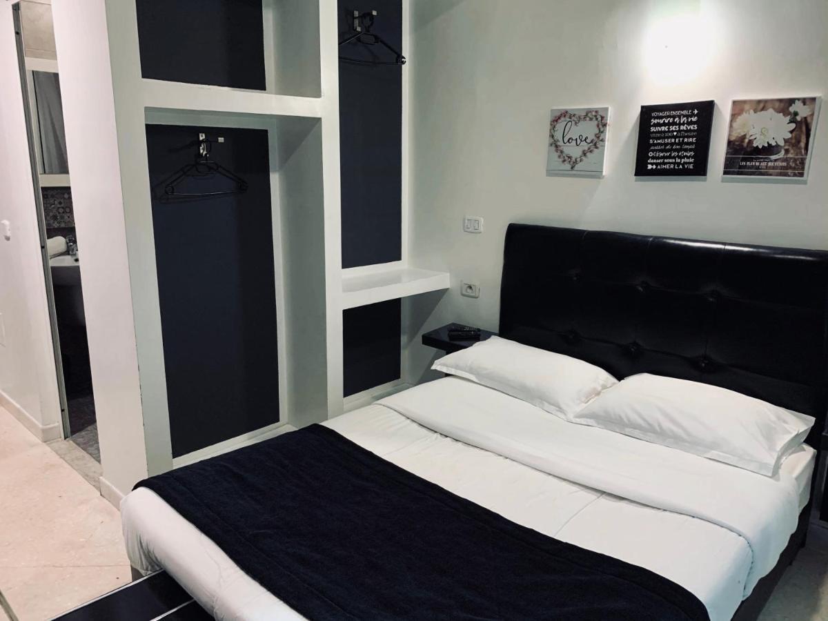 Hotel Le Calife Tunis Bagian luar foto