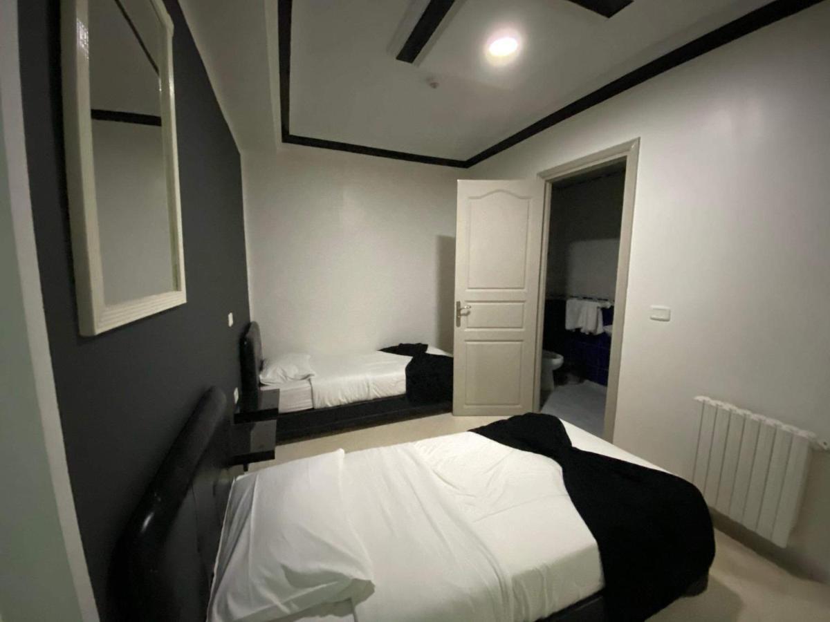 Hotel Le Calife Tunis Bagian luar foto
